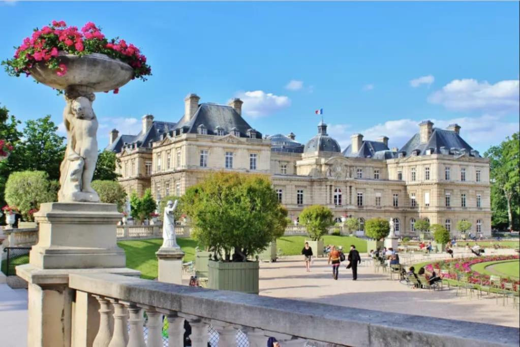 Petit Cosy A Saint-germain-des-pres Et Jardin Du Luxembourg Appartement Parijs